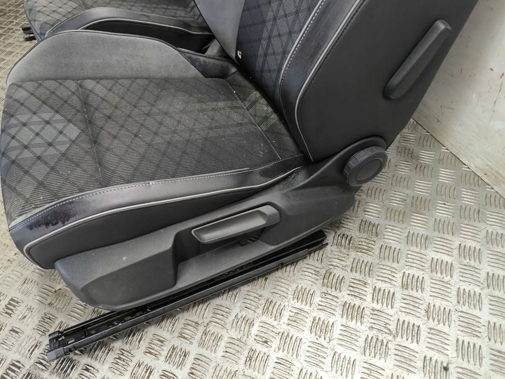 фото №10, Volkswagen golf viii 2022 сиденья / диван / комплект