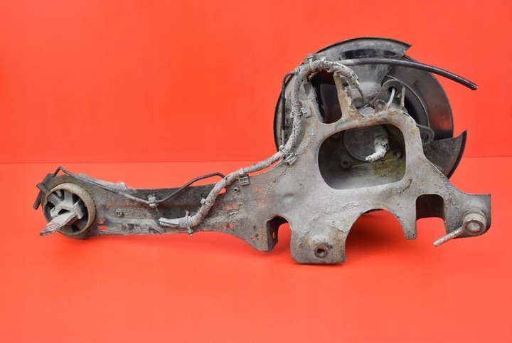 фото №5, Поворотна опора ступиця права зад volvo v70 3 iii 2.0 d 136 km 07-16