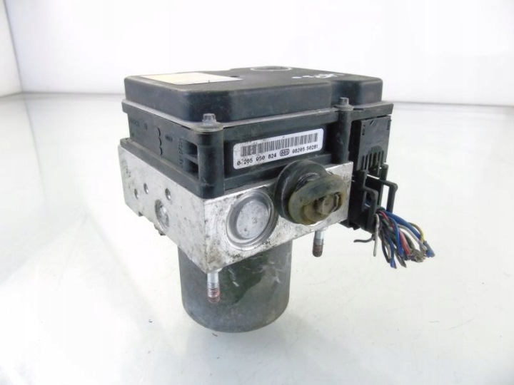 фото №5, Toyota verso блок управления abs 0265230017 44540-0f030 09-