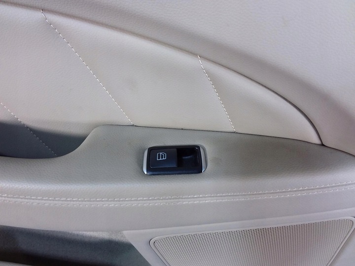 фото №4, Mercedes cls w218 обивка дверь зад левая боковина