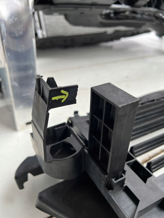 фото №6, Pas переднє радіатор mercedes a-klasa w177 1.3b