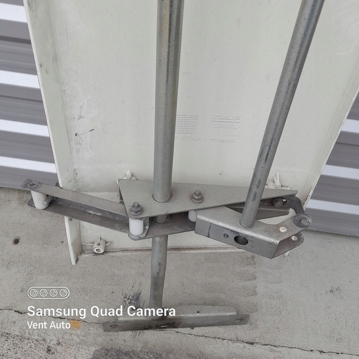 фото №3, Спойлер обтікач панель крило закабінні daf xf 106 1836000lh