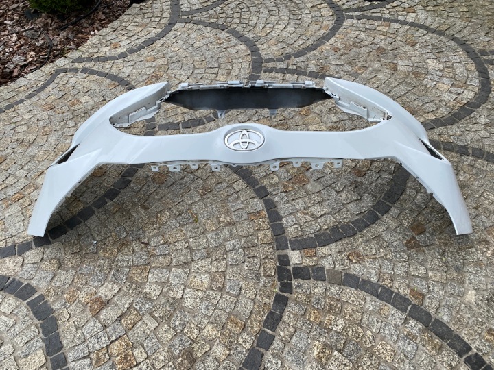 фото №9, Toyota yaris iv 4 бампер перед 52119-k0050 оригінал