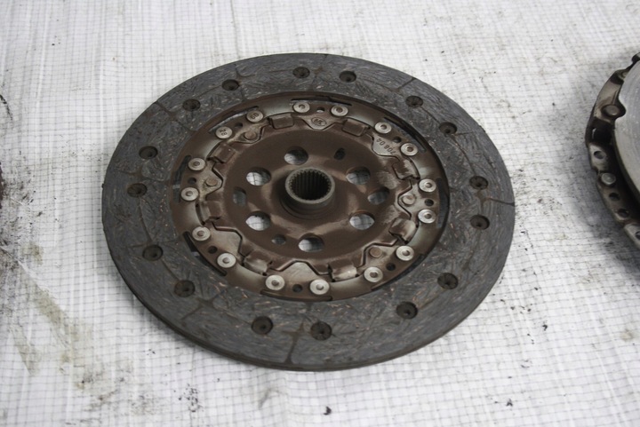 фото №7, Сцепление диск двухмассовый маховик vw passat b6 2.0 fsi luca