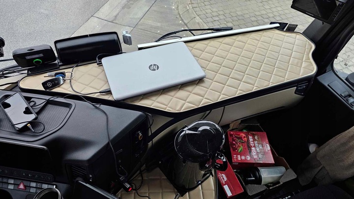 фото №1, Полка столик na капот tir mercedes actros mp 5