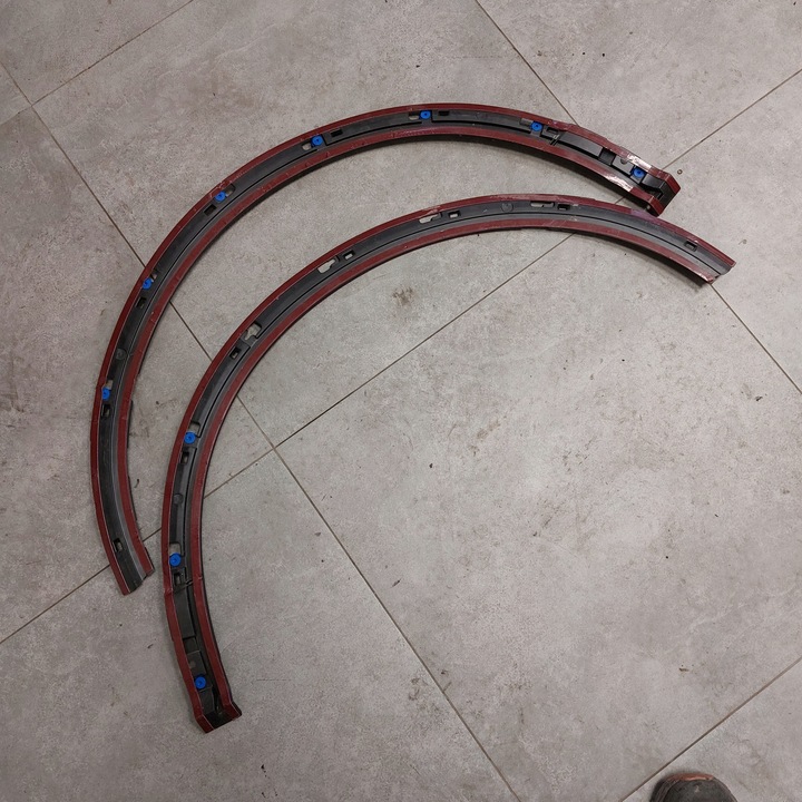 фото №10, Audi q2 шильдик планка монтажная накладки крыльев заднего левая правая