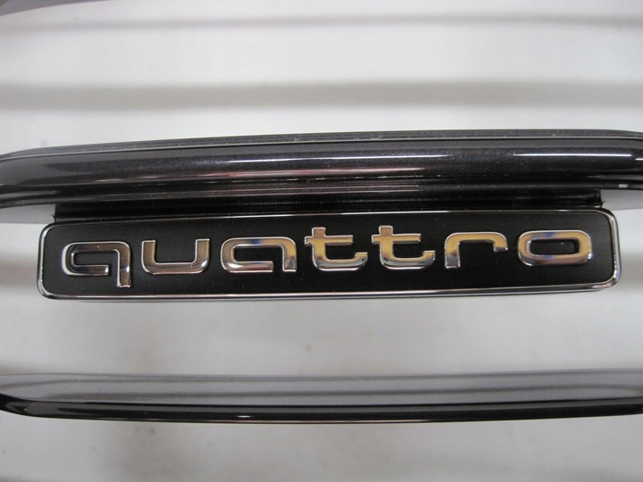 фото №12, Решётка решётка радиатора audi q7 4m0 царапины