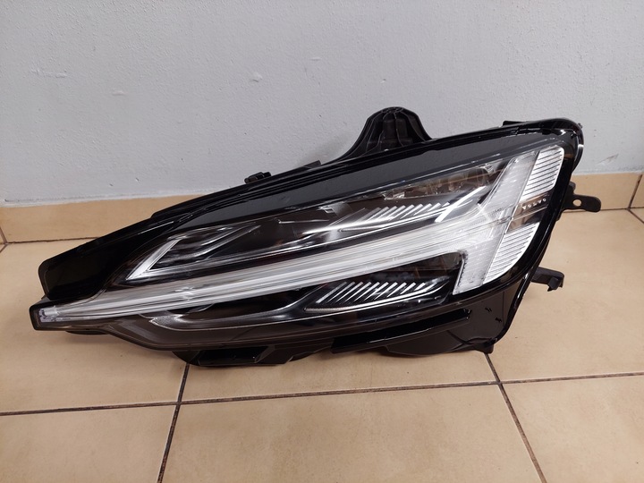 фото №1, Volvo s60 v60 повний led новий фара