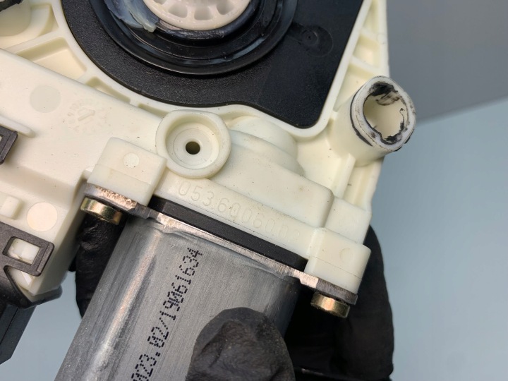 фото №10, Vw golf vii 7 двигунчик скла ліве зад 1c0959811a