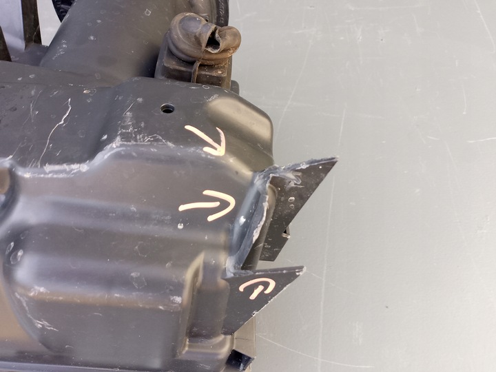 фото №9, Toyota hilux viii 8 2016- корпус фильтра воздуха 17700-0l380 ÷