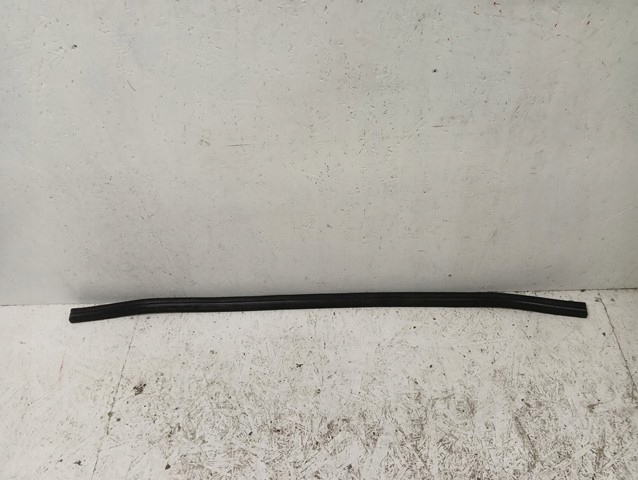 фото №1, Прокладка капота audi a6 rs6 c8 4k0823723