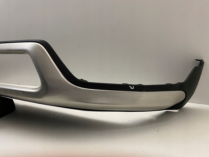 фото №3, Volvo xc40 надпись спойлер накладка бампер