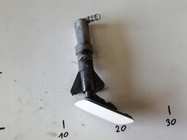 фото №1, Passat cc рестайлинг 12r- распылитель распылитель левый lb9a