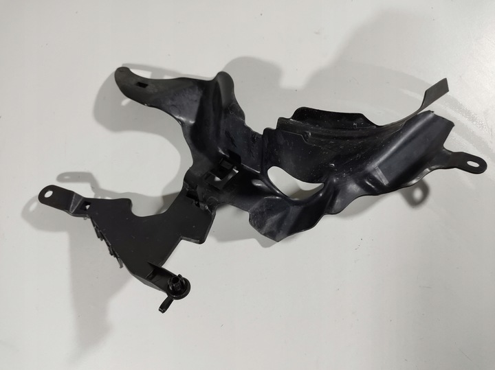 фото №13, Volvo s60 ii 13- держатель подкрылки 31497106