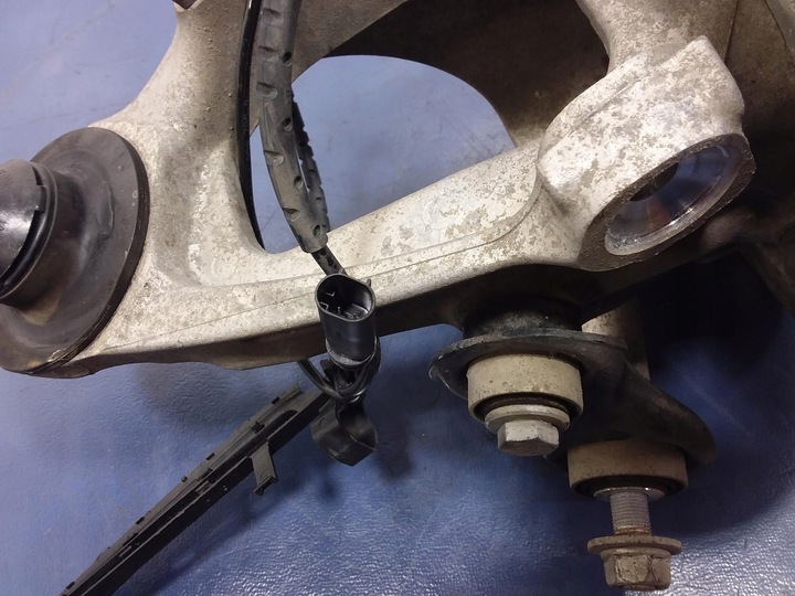 фото №7, Bmw x6 f16 f15 поворотный кулак зад левая ступица 6877217