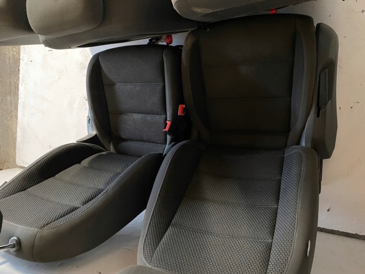 фото №14, Сиденья прокладка 2 3 ряд всё каждая запчасть vw touran ii 10-15