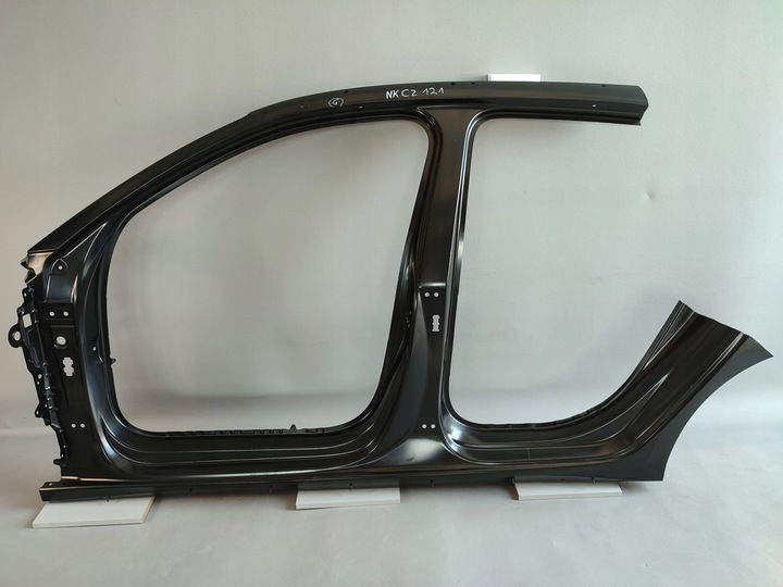 фото №1, Audi a3 8y4 рама поріг стійка обшивка ліві лівий