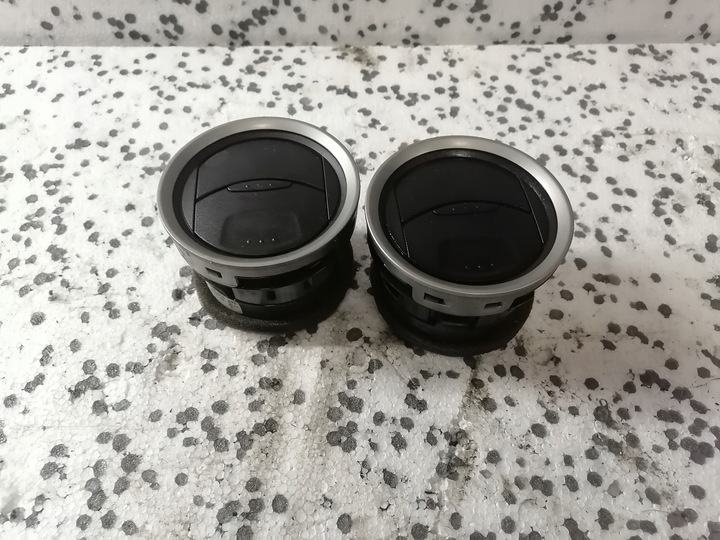 фото №1, 8a6h-a018b09-aa1fai решётка воздуховод ford connect