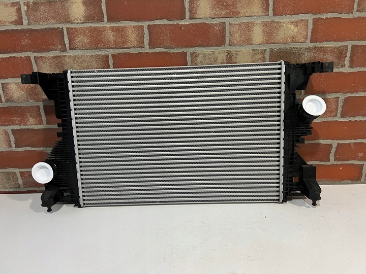 фото №1, Радиаторов mercedes a-klasa cla b-klasa a2475000100