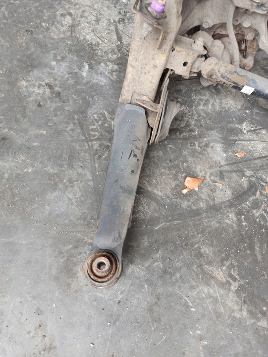 фото №9, Honda civic viii 1.3 b sd поворотна опора важіль праві зад балка підвішування вісь