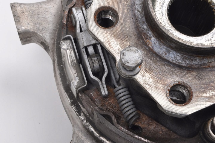 фото №13, Ferrari california 4.3 поворотный кулак левый зад 28a34101 238468