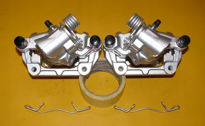 фото №7, Зажимы левый правый зад volvo s40 ii 280/11 04-11r.