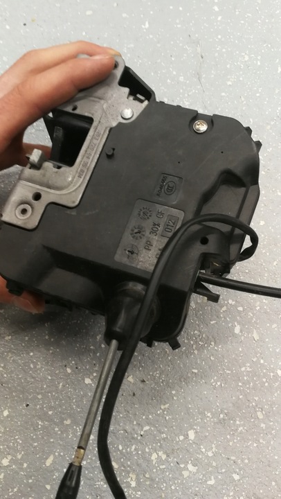 фото №10, Mercedes w203 замок двері праві перед 2037200435