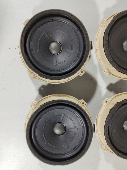 фото №3, Hyundai ioniq 17r- динамик дверь