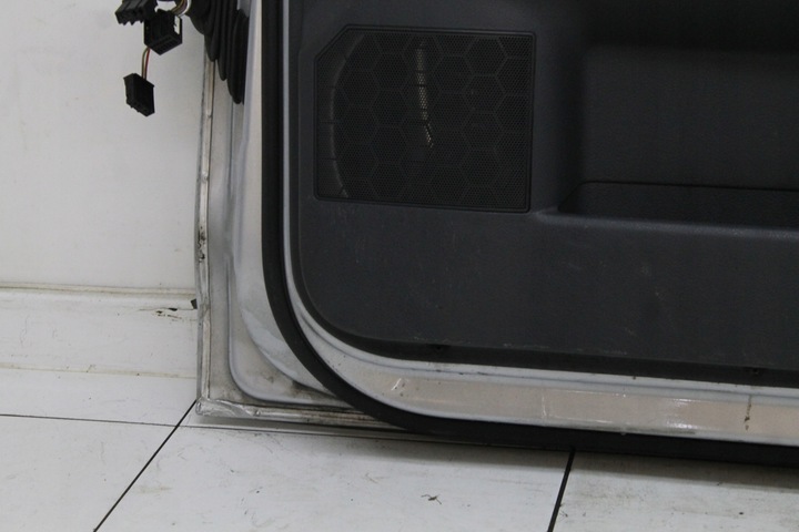 фото №11, Двері праві перед праві передні volkswagen vw polo 9n cross 2001r- la7w