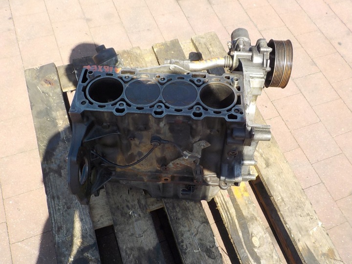фото №11, Opel insignia 1.8 16v a18xer блок управления (оригинал) низ двигателя комплектный