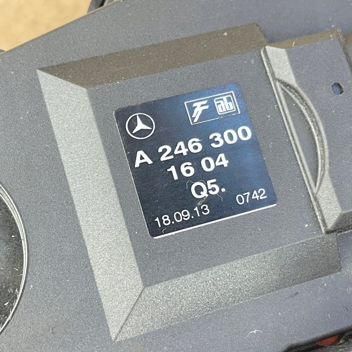фото №7, Mercedes w176 w117 w246 педаль газа a2463001604 + накладка na тормоз amg