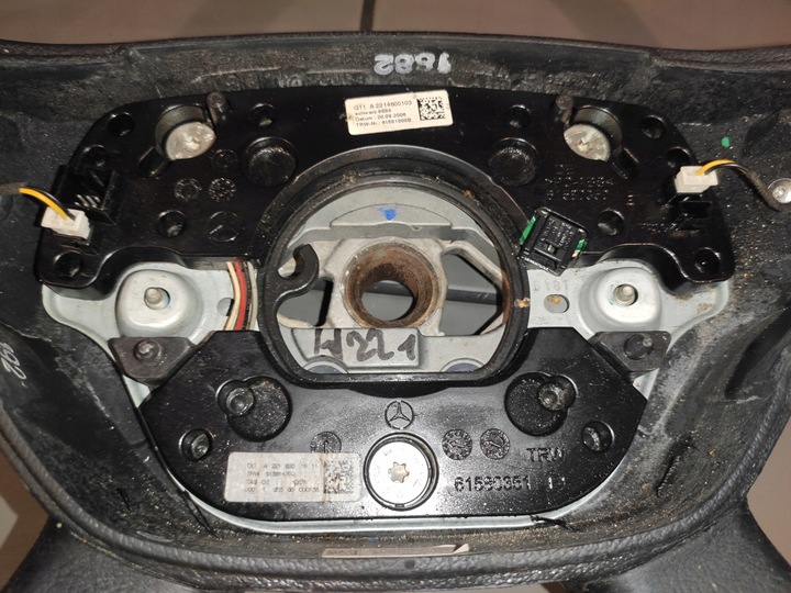 фото №11, Mercedes s-klasa w221 руль мультифункция подрулевые рычаги кожа красивая