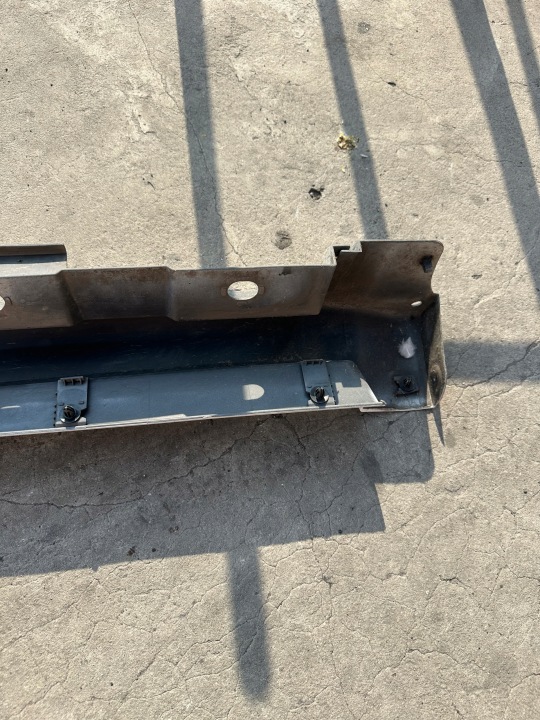 фото №10, Toyota avensis t29 порог молдинг пороговая правая 75851-05050