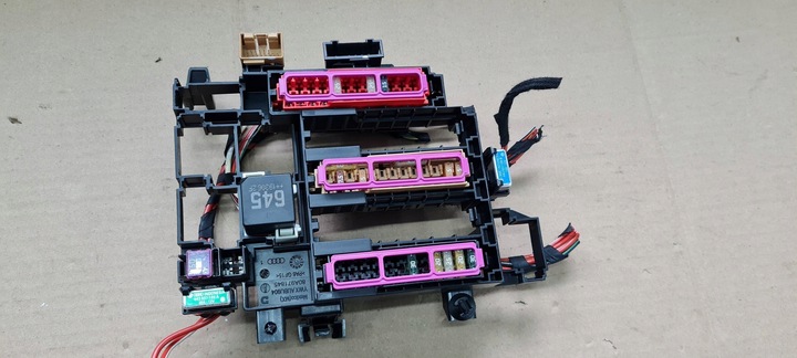 фото №1, Q5 80a sq5 коробка запобіжників 80a971845