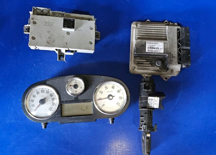 фото №7, Комплект стартовий блок керування двигуном (ecu) 51825023 lancia ypsilon 1,3 mjtd