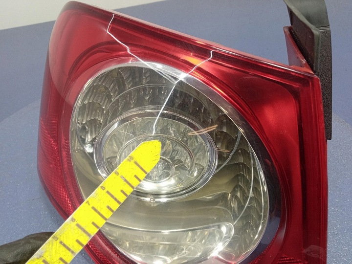 фото №10, Vw passat b6 sedan лампа зад ліва задня зовнішня 3c5945095h