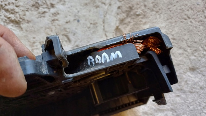 фото №3, Opel adam 1.4 b клема запобіжник 13371567