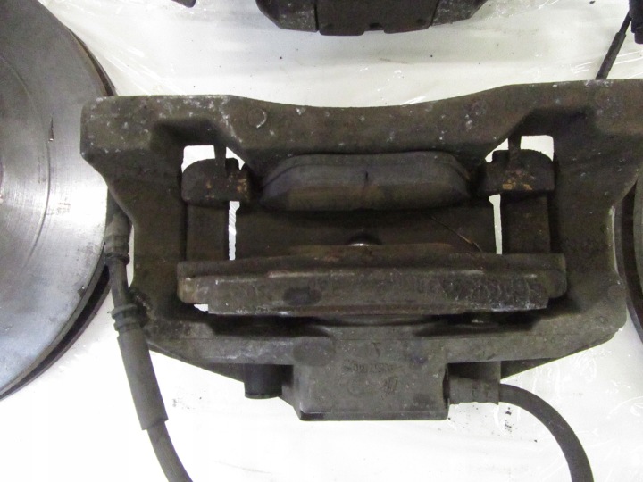 фото №9, Зажимы jarzma перед диски тормозные колодки bmw f15 x5 f16 x6 swap 385mm zimmerman