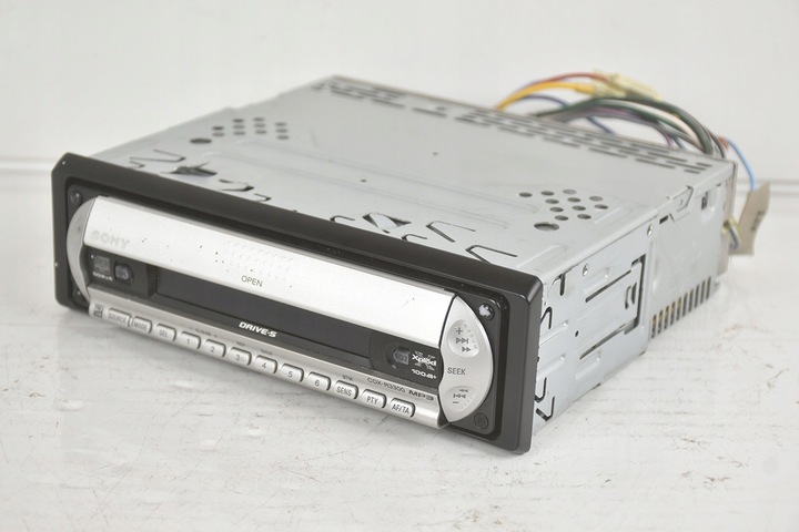 фото №1, Радио радиопроигрыватель sony cdx-r3300