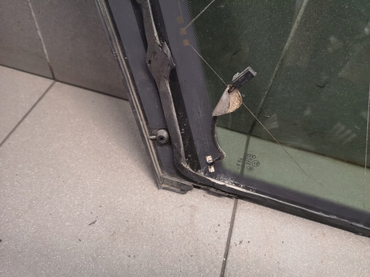 фото №8, Стекло треугольник правые зад audi a6 c6 avant 06r