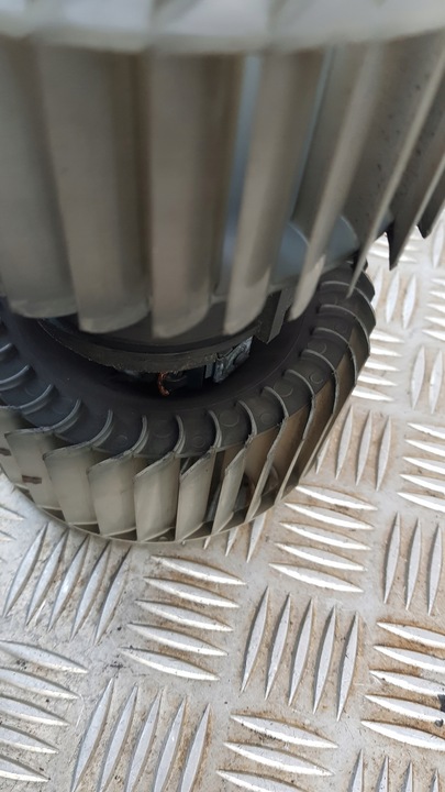 фото №10, Audi a8 d3 воздуходувка вентилятор воздуховод