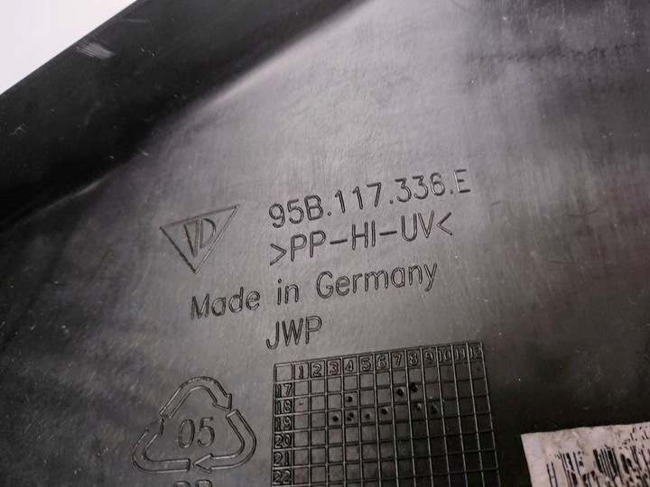 фото №11, Правый интеркулер впуск воздуха 95b145804f porsche macan рестайлинг