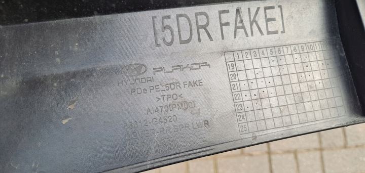 фото №9, Hyundai i30 iii рестайлинг накладка диффузор спойлер бампера зад 86612-g4520