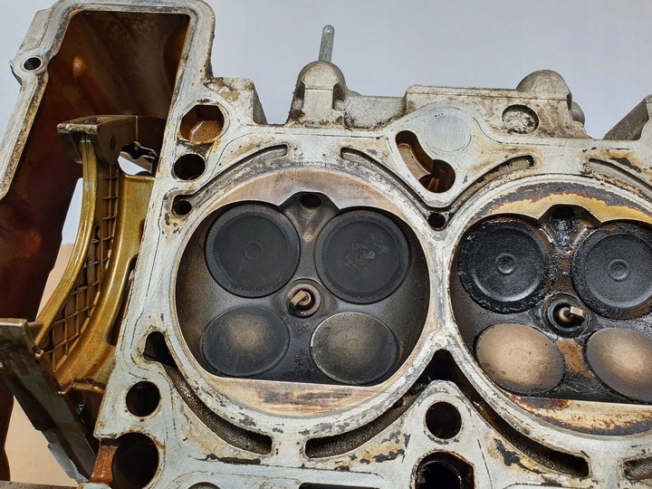 фото №7, Головка двигуна ліва ccda audi a6 c 2.8 fsi 06e103403a