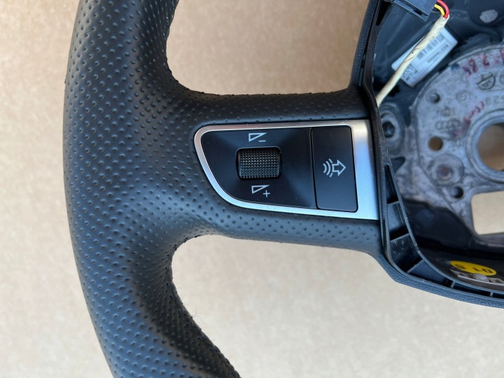 фото №9, Audi a4 b8 a5 8t руль кожа 8t0419091 чёрная