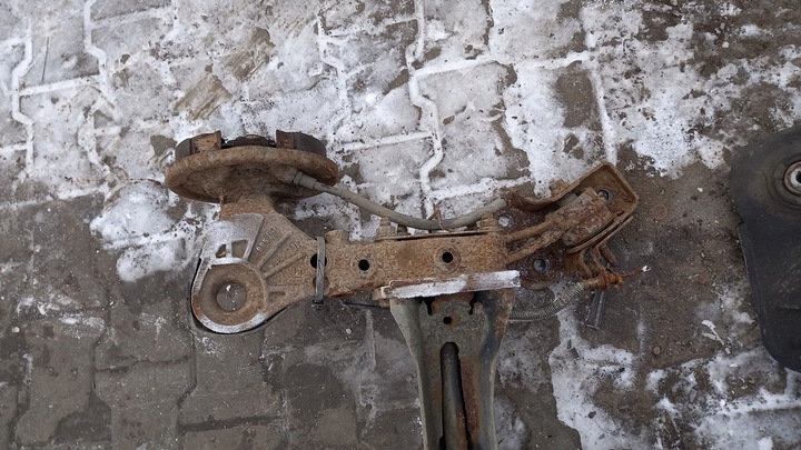 фото №9, Балка підвішування зад citroen c3 02r 1.1b