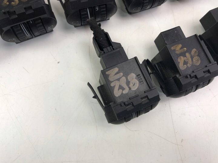 фото №14, Выключатель переключатель регулировка света vw golf vi 5k 5k0941333