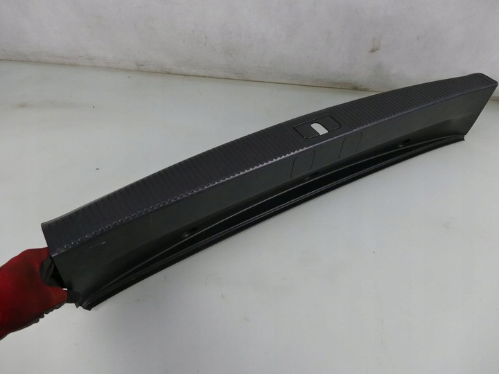 фото №1, Audi a8 d3 рестайлинг защита ремня порога замка зад