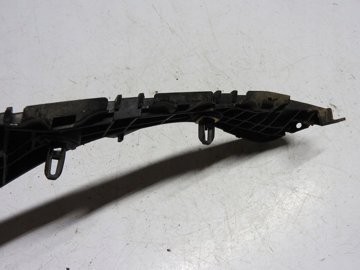 фото №15, Toyota auris i 06-09 ковзун бампера лівий зад 52576-02070