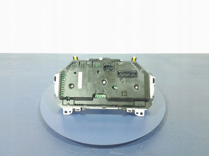 фото №4, Toyota yaris iii рестайлінг 17- 1.0 b панель приладів 83800-f5760